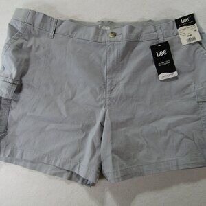 Ladies Lee gray cargo short 22m